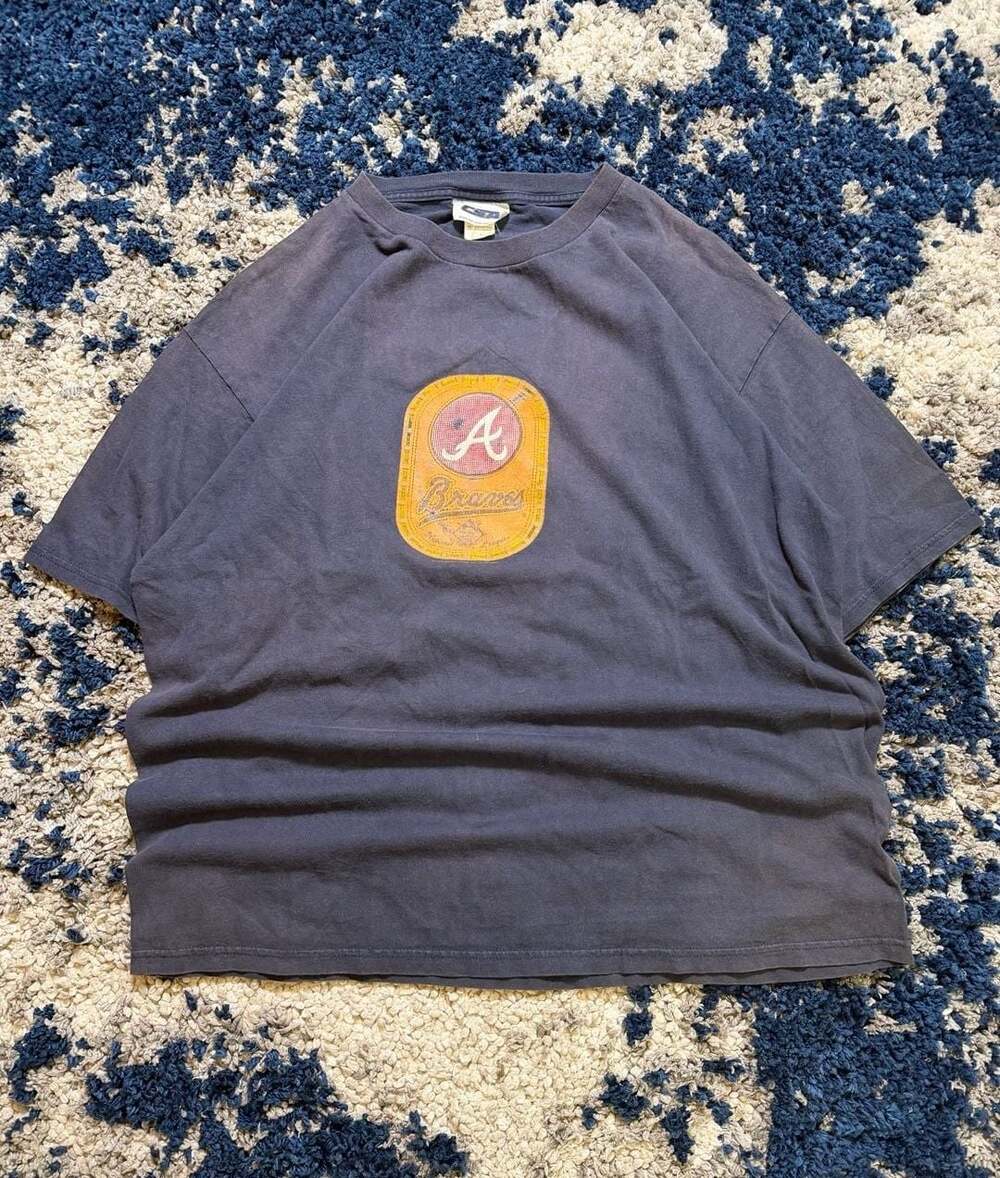 Vintage 90s Atlanta Braves Baseball Graphic T-Shirt